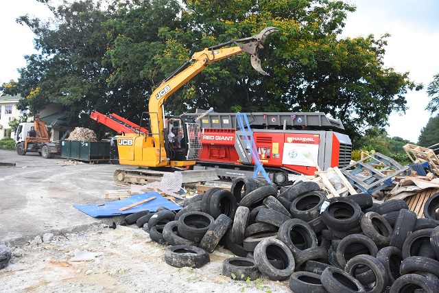 Waste crusher expected to ease space crunch at Seychelles’ landfill
